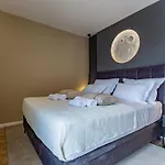 Apartman Moonlight And Sea Depth