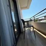 Moonlight And Sea Depth Apartman *