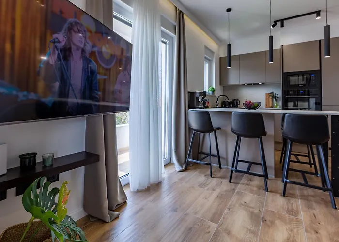 Moonlight And Sea Depth Zára